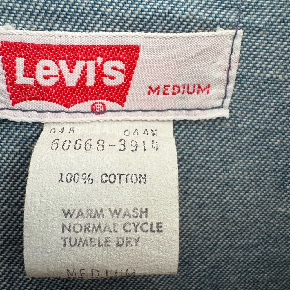 Levi’s Vintage 70s Denim Western Shirt Embroidered Bird Rainbow size Medium - Picture 9 of 9
